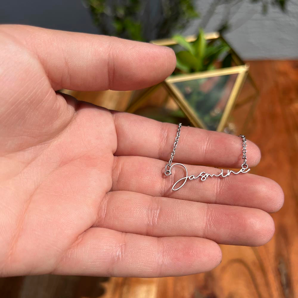 To My Mum | An Amazing Women | Gold Signature Name necklace